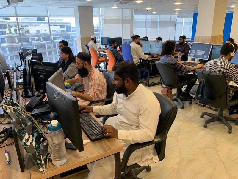 Executive Premium Coworking Office Spaces in Emarah on ShahraeFaisal 5