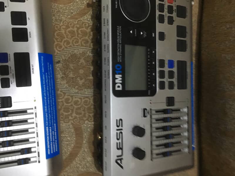 ALESIS DM-8  The Drum Processor 4