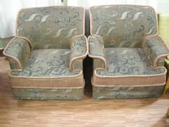two seater sofa  for (sale in 4000)