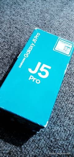Samsung Galaxy J5 Pro (panel issue only)