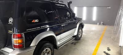 Mitsubishi Pajero 0