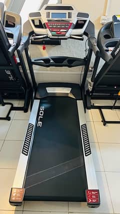 SLIGHTLY USED COMMERCIAL TREADMILLS|ELLIPTICALS|USA IMPORT|FOR SALE