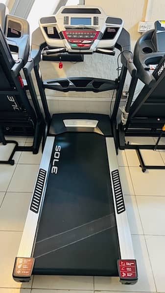 slightly used USA import commercial treadmill ( whole sale delaer ) 3