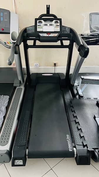 slightly used USA import commercial treadmill ( whole sale delaer ) 9
