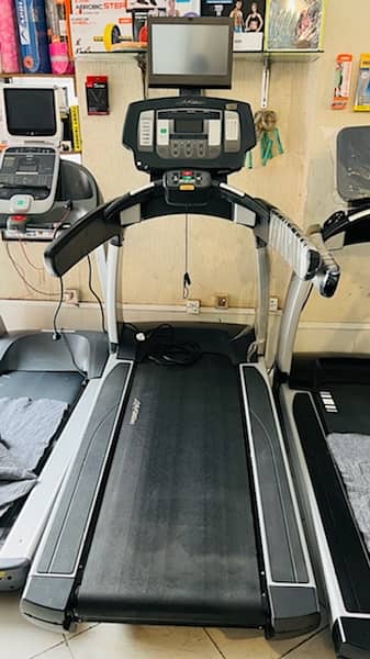 slightly used USA import commercial treadmill ( whole sale delaer ) 12