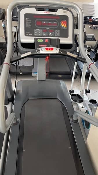 slightly used USA import commercial treadmill ( whole sale delaer ) 14