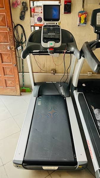 slightly used USA import commercial treadmill ( whole sale delaer ) 15