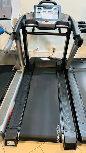 slightly used USA import commercial treadmill ( whole sale delaer ) 18