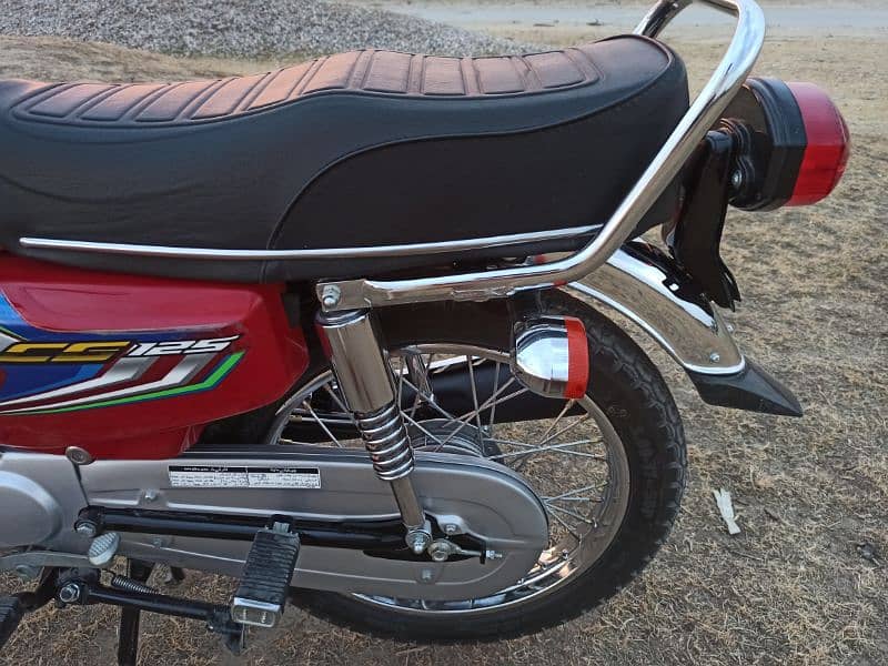 HONDA 125 22 MODEL.  03432675998 4