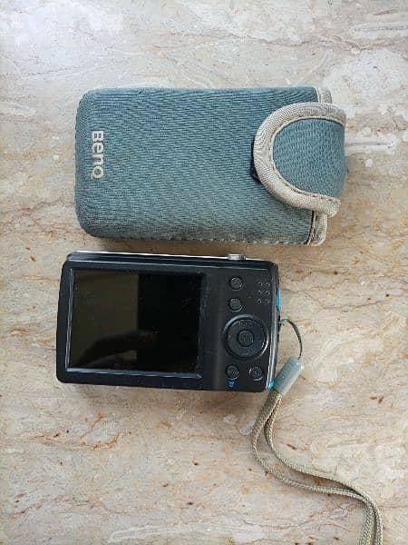 Good condition camera with HD resolution. 1