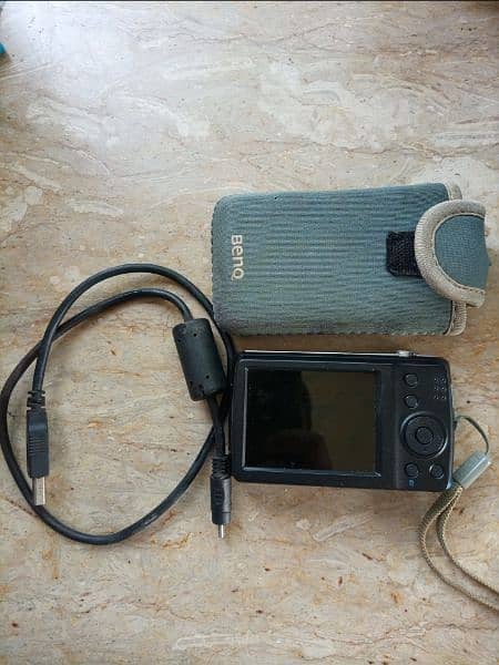 Good condition camera with HD resolution. 2