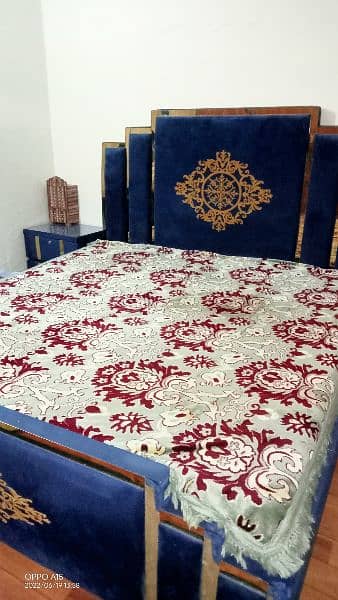 bed dressing side table  new condition for sale,03324417709 1