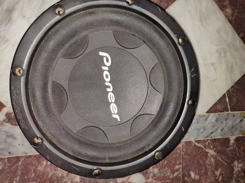 Pioneer woofer 306c for amplifier and speaker 1