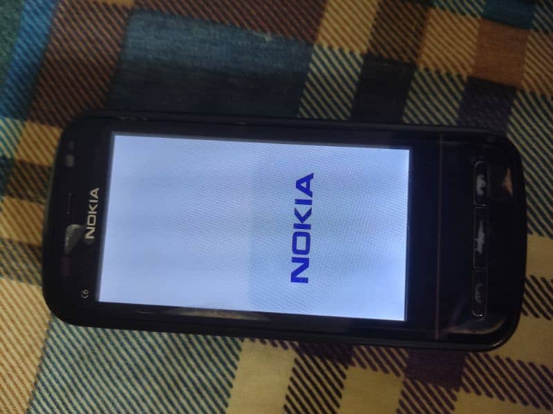 Nokia C6 1