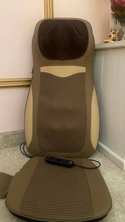 MASSAGE CHAIR