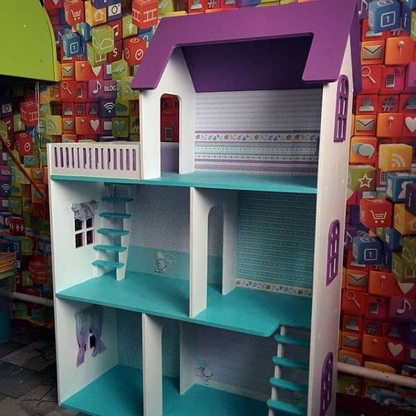 wooden doll house 0