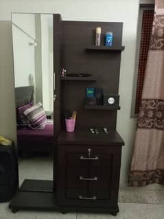 Modern Style Dressing Table for Sale