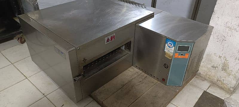 3 feet pizza oven small size we hve all size fast food machinery 9