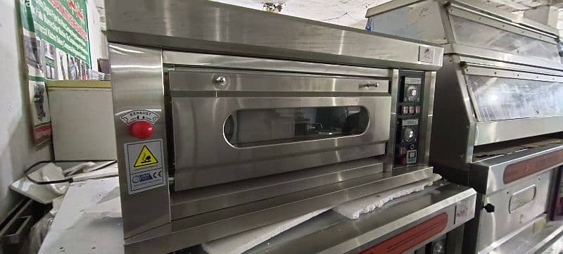 3 feet pizza oven small size we hve all size fast food machinery 11