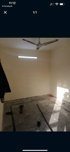 1bed room with common bath on main Murree rd 0