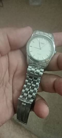 classic vintage Elegant white dial Zeenat quartz watch