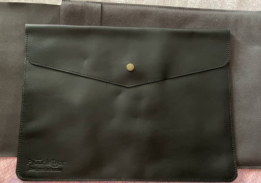 Laptop sleeve GENUINE LEATHER Vintage Black. Dimensions 13x9.5" 0