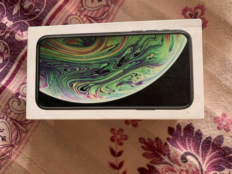 iphone xs  64 gb non pta with full box available wtsapp 03171994642 7