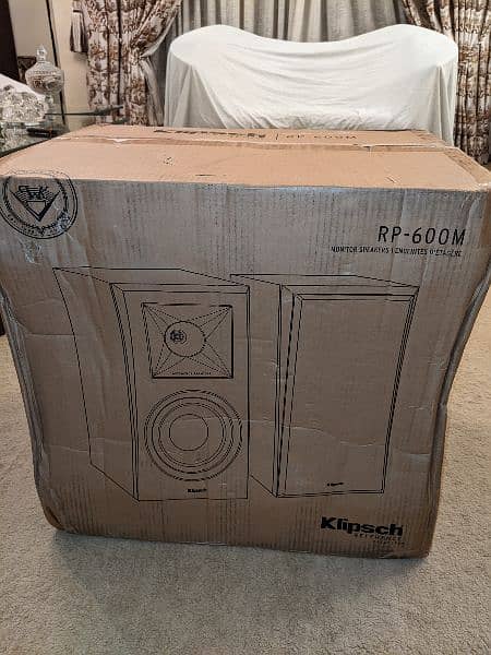 Klipsch RP-600M Bookshelf Speaker 1