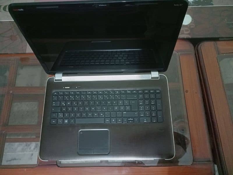 HP Pavilion DV7 0