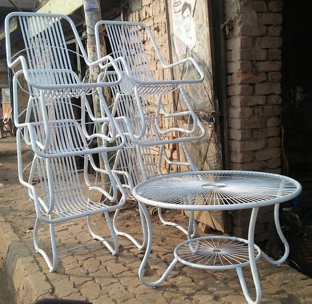 Manufacturer of Garden and lawn Chair's/ chairs/ Iron Steel Chair 3