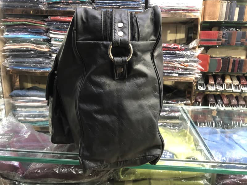 Genuine Leather Duffel Bag | Best Traveler shoulder bags in Pakistan 3