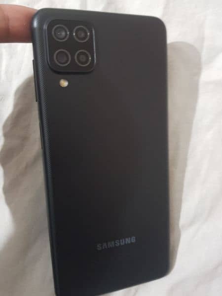 Samsung Galaxy A12 4/128 with all accessories and box included 3