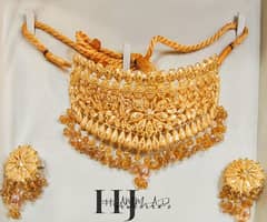 Gold Collar set for Sale
