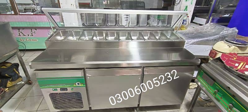 pizza make prap table for dressing we hve pizza oven,deep fryer, table 0