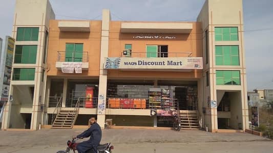 Main road shops available for rent 3