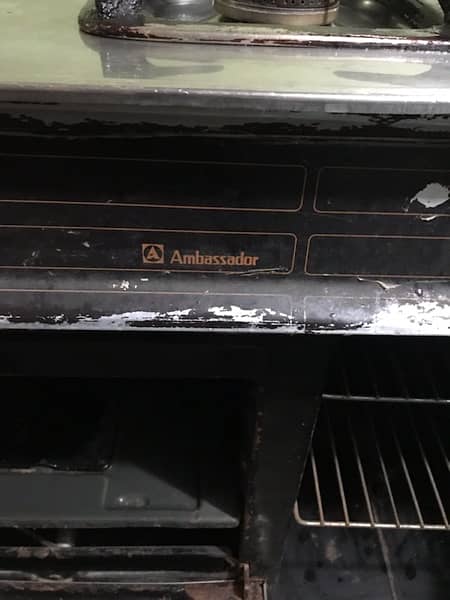 cooking range in good condition all barnal working 2