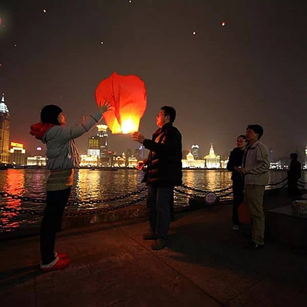 10 Pieces Pack of flying Sky Lanterns 0306/16/744/60 2