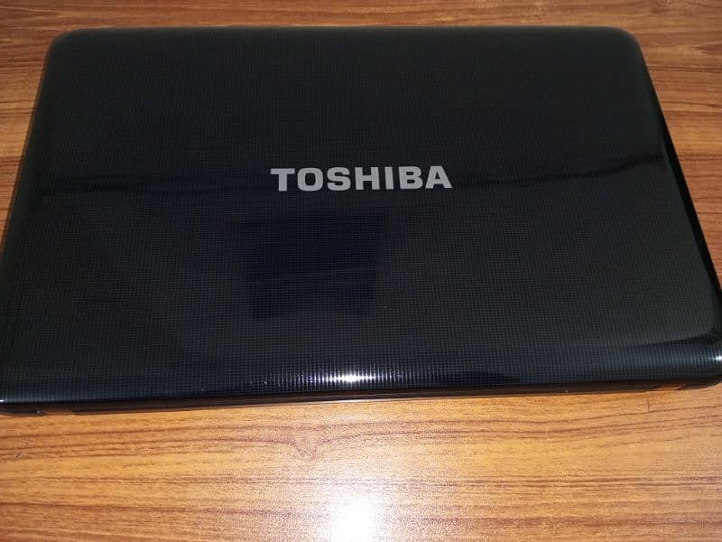 Toshiba Satelite C850-B635 Core i7 3rd Gen laptop 128SSD/1TB/12GB 1