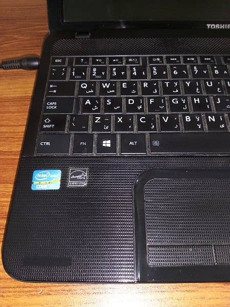 Toshiba Satelite C850-B635 Core i7 3rd Gen laptop 128SSD/500GB/12GB 11