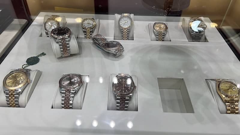WE BUYING Rolex Omega Cartier PP VC RM And All luxury brands 10