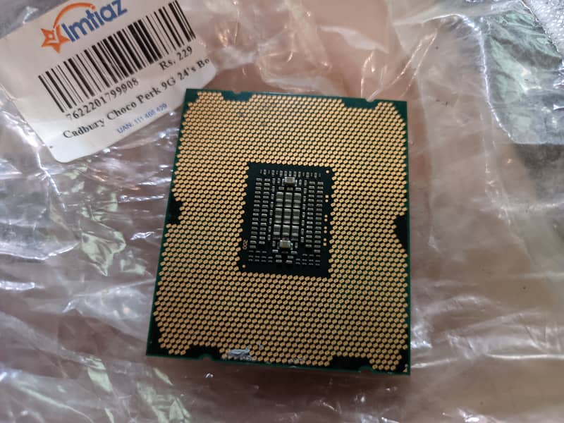 Xeon Processor E5-2690 1