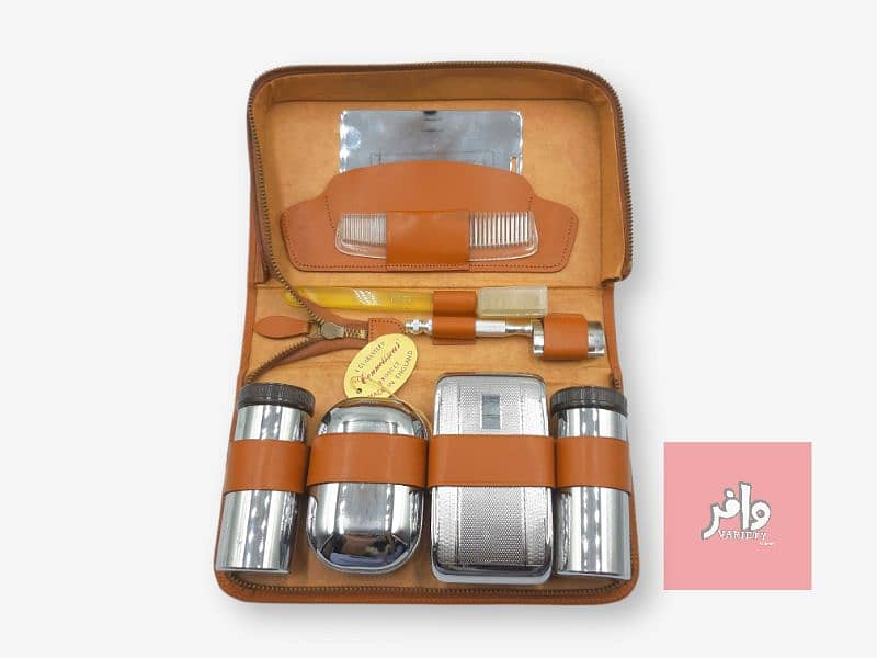 1950's Vintage Traveling Grooming Set (Made In England) 3