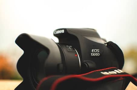 DSLR CANON 1300D