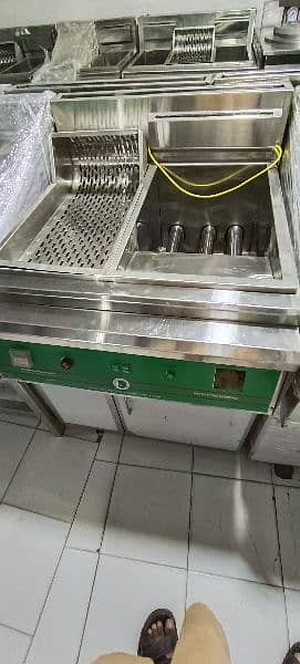 deep fryer havy made 2 year garanty automatic we hve pizza oven models 5