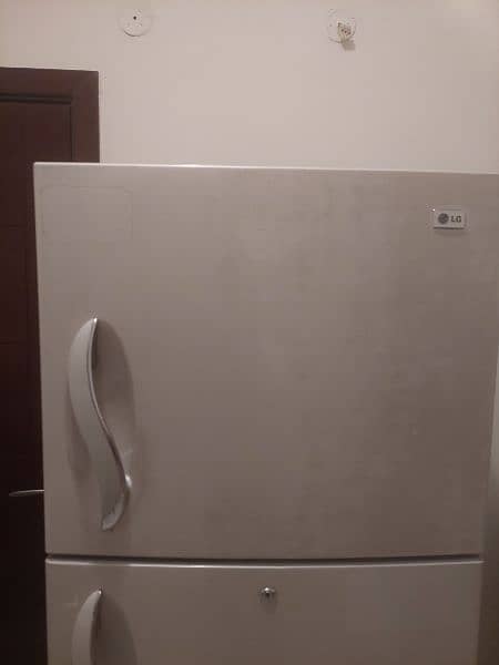 LG no frost fridge and freezer 17