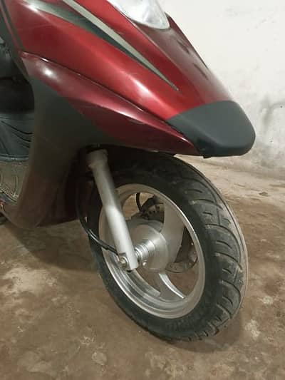 United 100cc scooty 4 stroke fully automatic 8