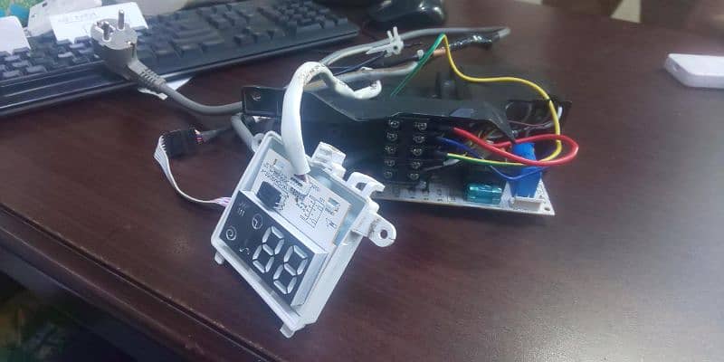 Junior Electronics Technition required 5