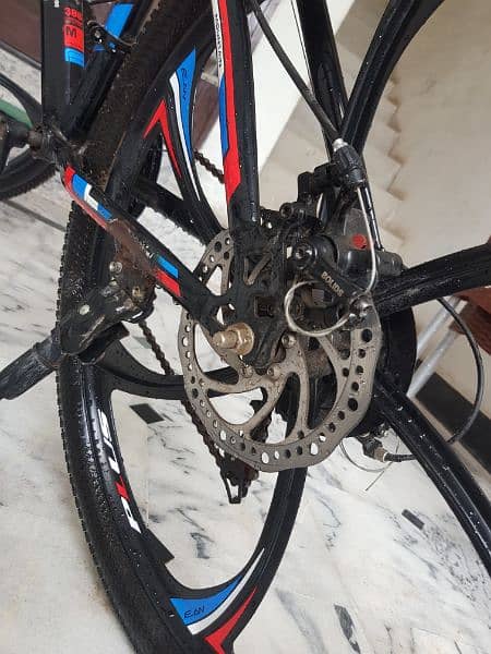 Bicycle alloy rims with gears 7