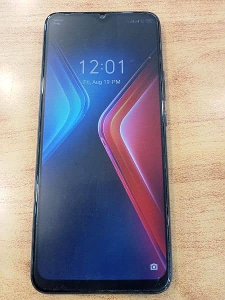 Infinix hot 10 play with box + 4 month warranty 0