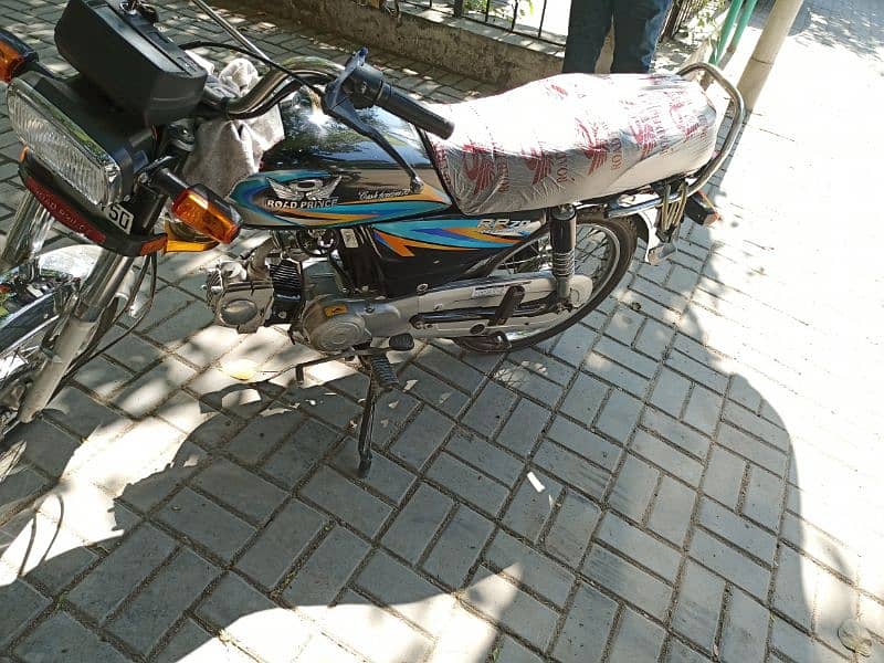 Urgent Sale one hand use bike and Good condition 0